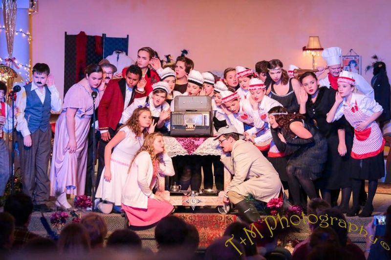 Simply Grande Christmas, 2015–2016 — production photo 2 of 5
